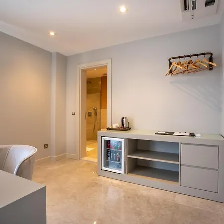 Muhtar Bed and breakfast